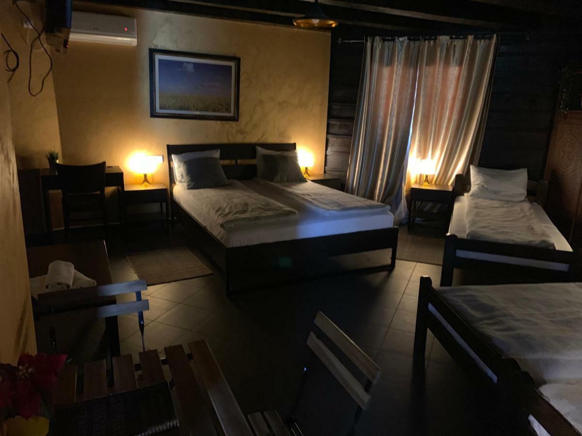 Stari Hrast Motel 3*